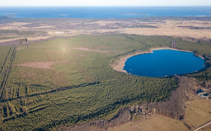 Rummu järv ja raba